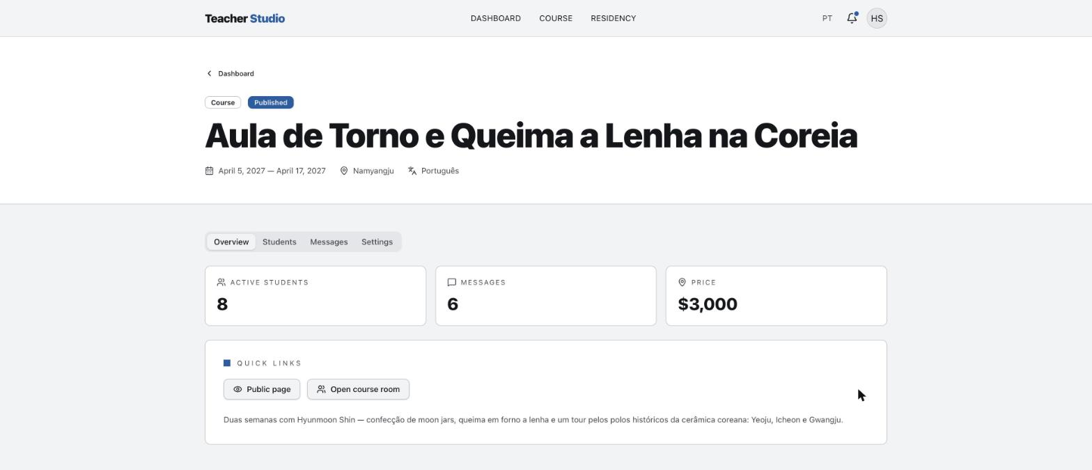 Course management — active students, messages and pricing