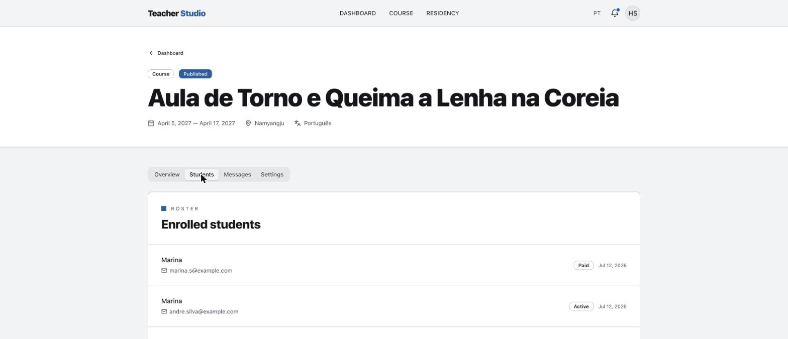 Enrolment roster — payment status per student (names are placeholders)
